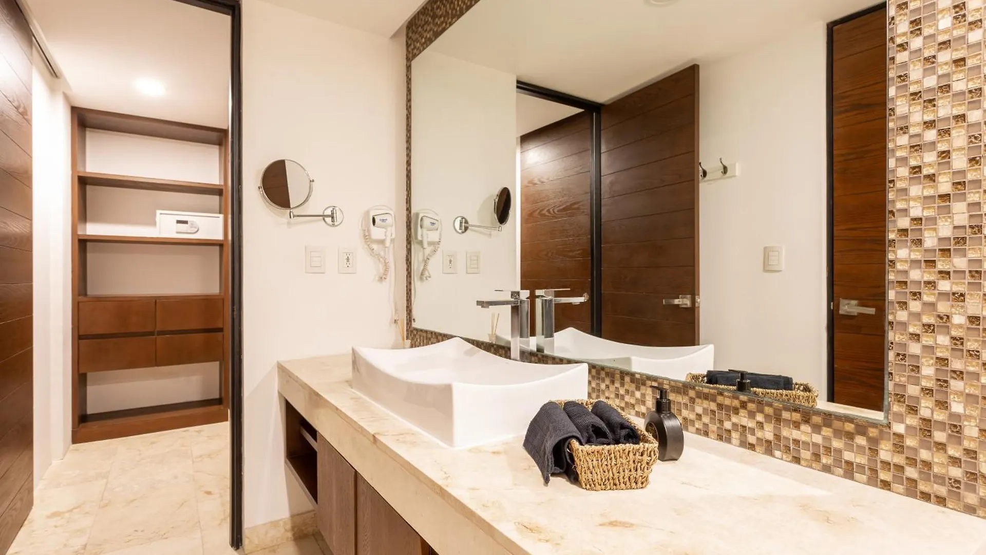 Apartment Anah Downtown Condo Playa del Carmen Mexico